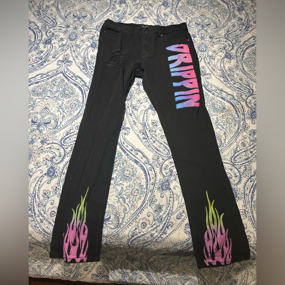 Awesome designer jeans to catch eyes